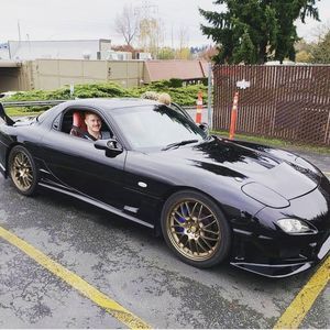 Meet your Posher, Adam